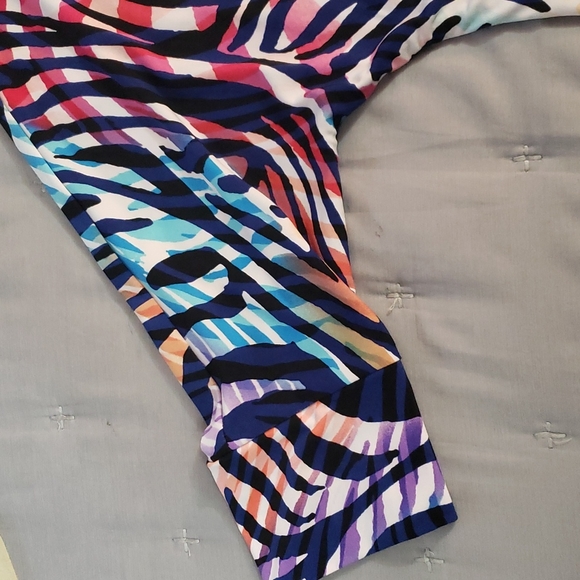 Joseph Ribkoff  blouse - Picture 3 of 8